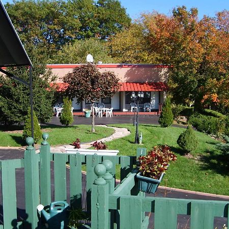 Capricorn Motel Royale 1000 Islands Lansdowne Exteriér fotografie