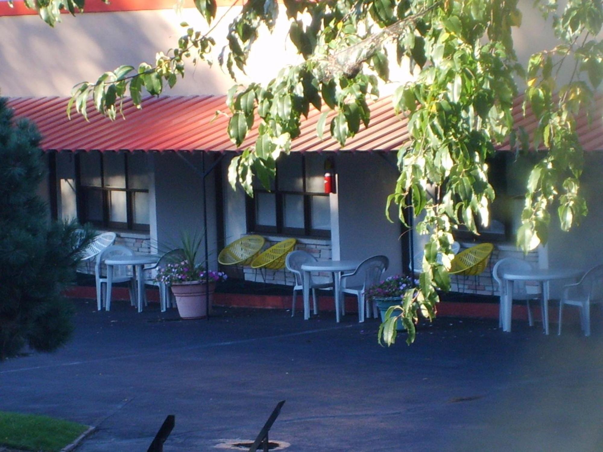 Capricorn Motel Royale 1000 Islands Lansdowne Exteriér fotografie