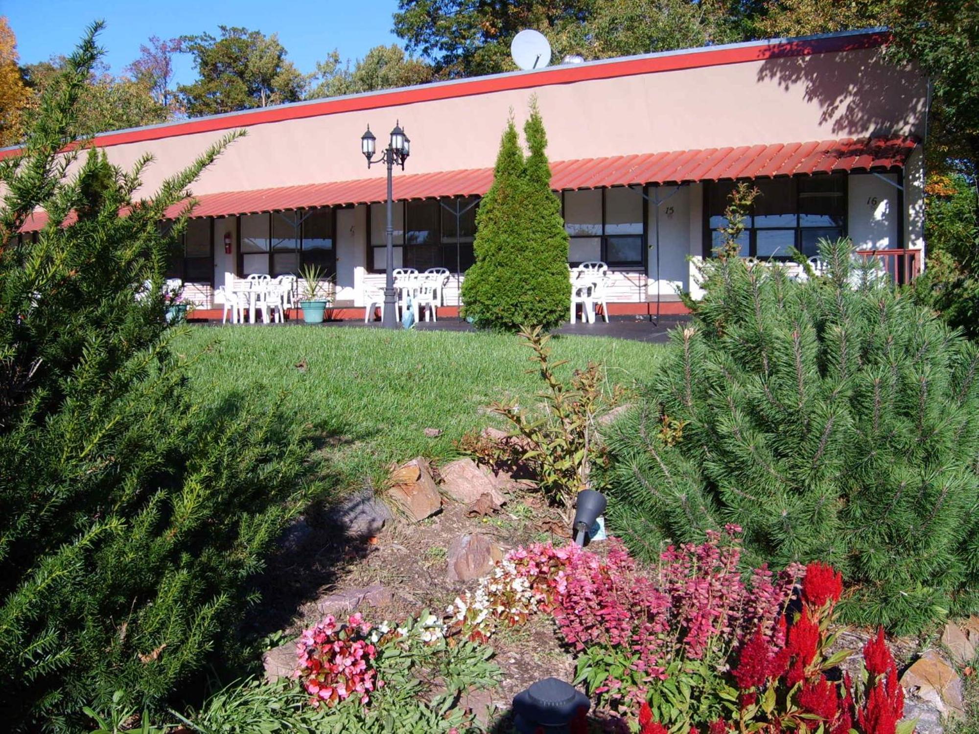 Capricorn Motel Royale 1000 Islands Lansdowne Exteriér fotografie